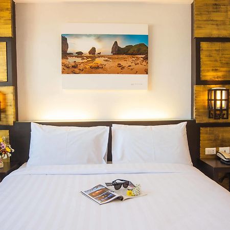 Crystal Inn Phuket Bagian luar foto
